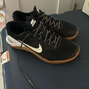 Men’s Nike metcon 4 size 9.5